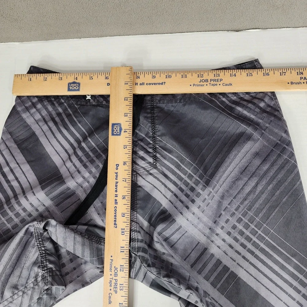 Hurley Board Short sz 30 Men Gray Abstract Plaid Swim Surfer Skater Beach Preppy